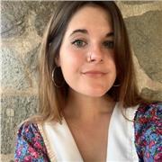 Maestra de inglés da clases a todos los niveles: primaria, secundaria y adultos